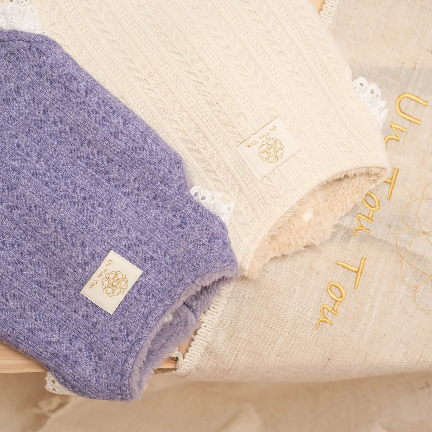 Knit Pet Apparel · 24341007 product view 2