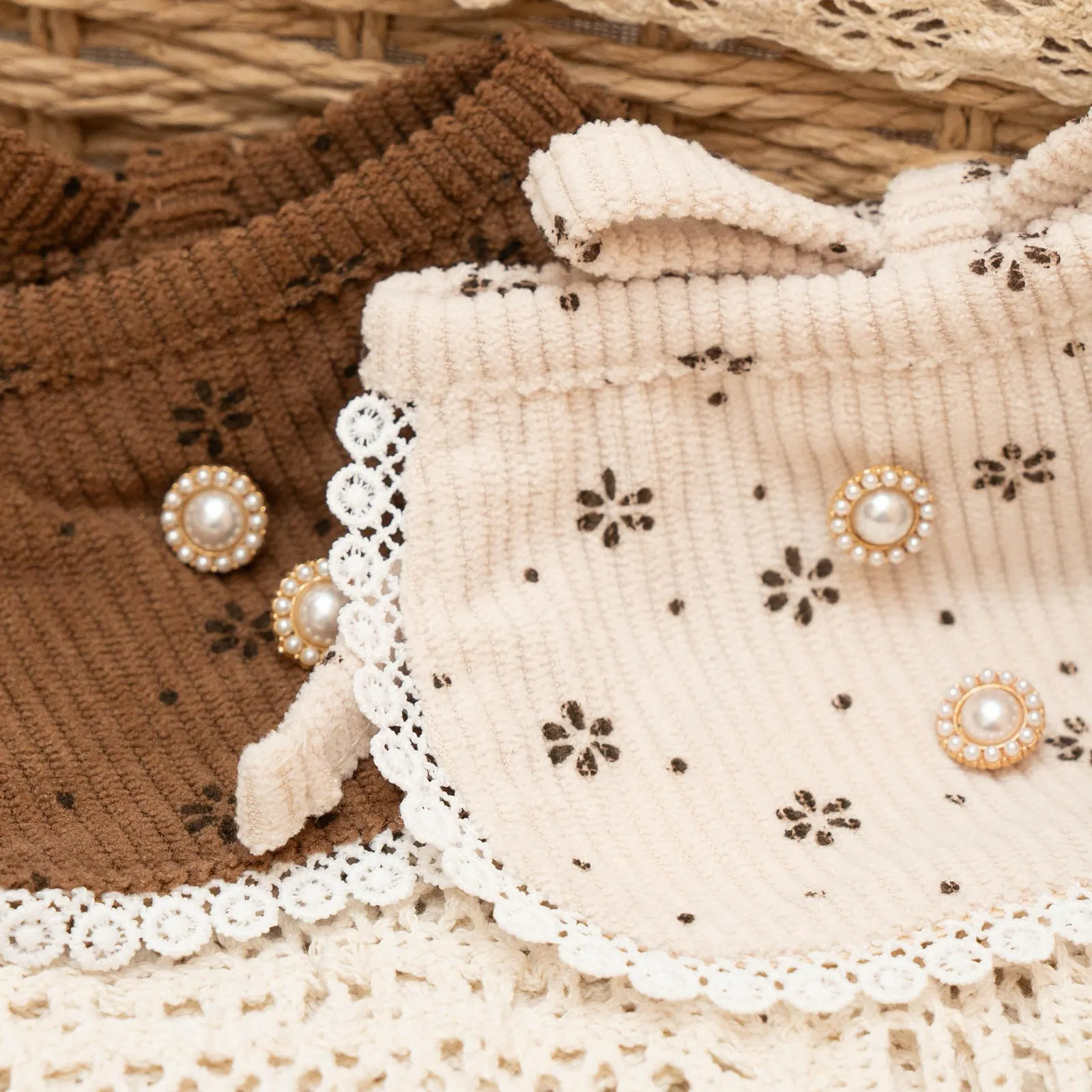 Ditsy Floral Pet Accessory · 24343004 product view 4