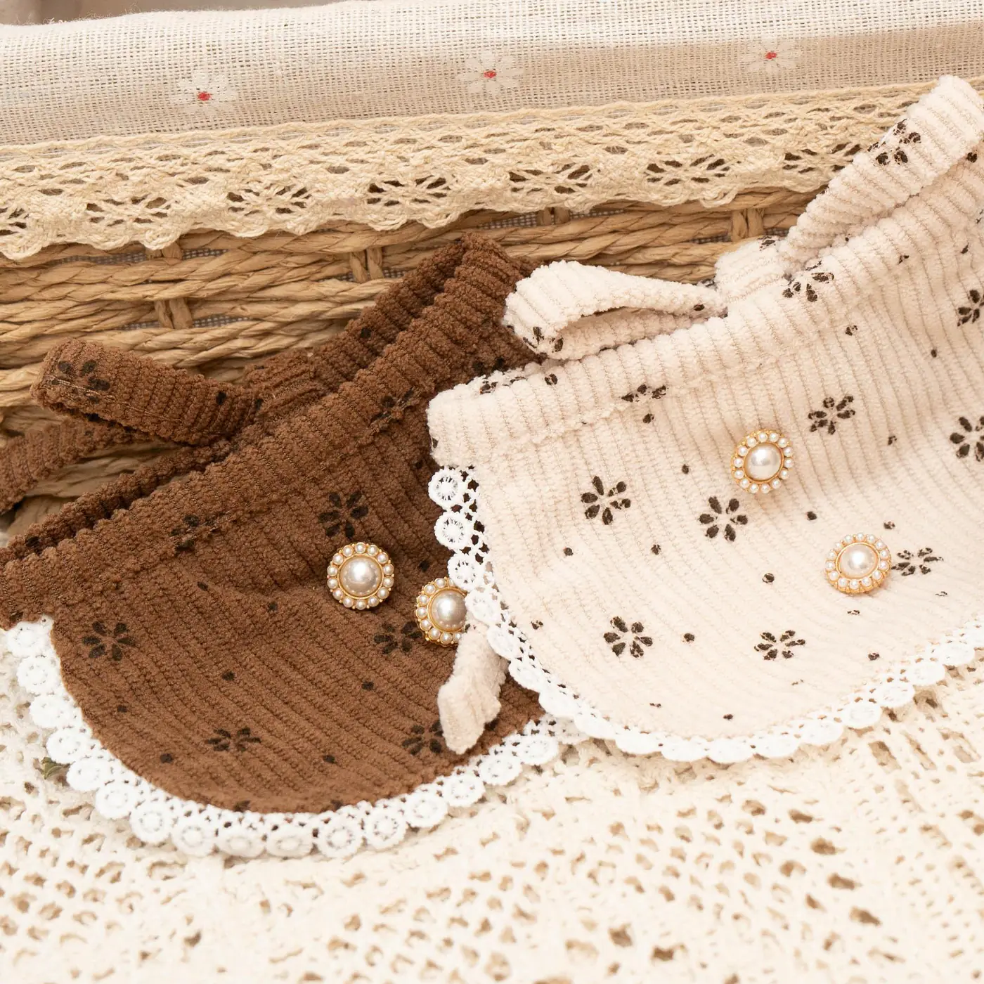 Ditsy Floral Pet Accessory · 24343004 product view 5