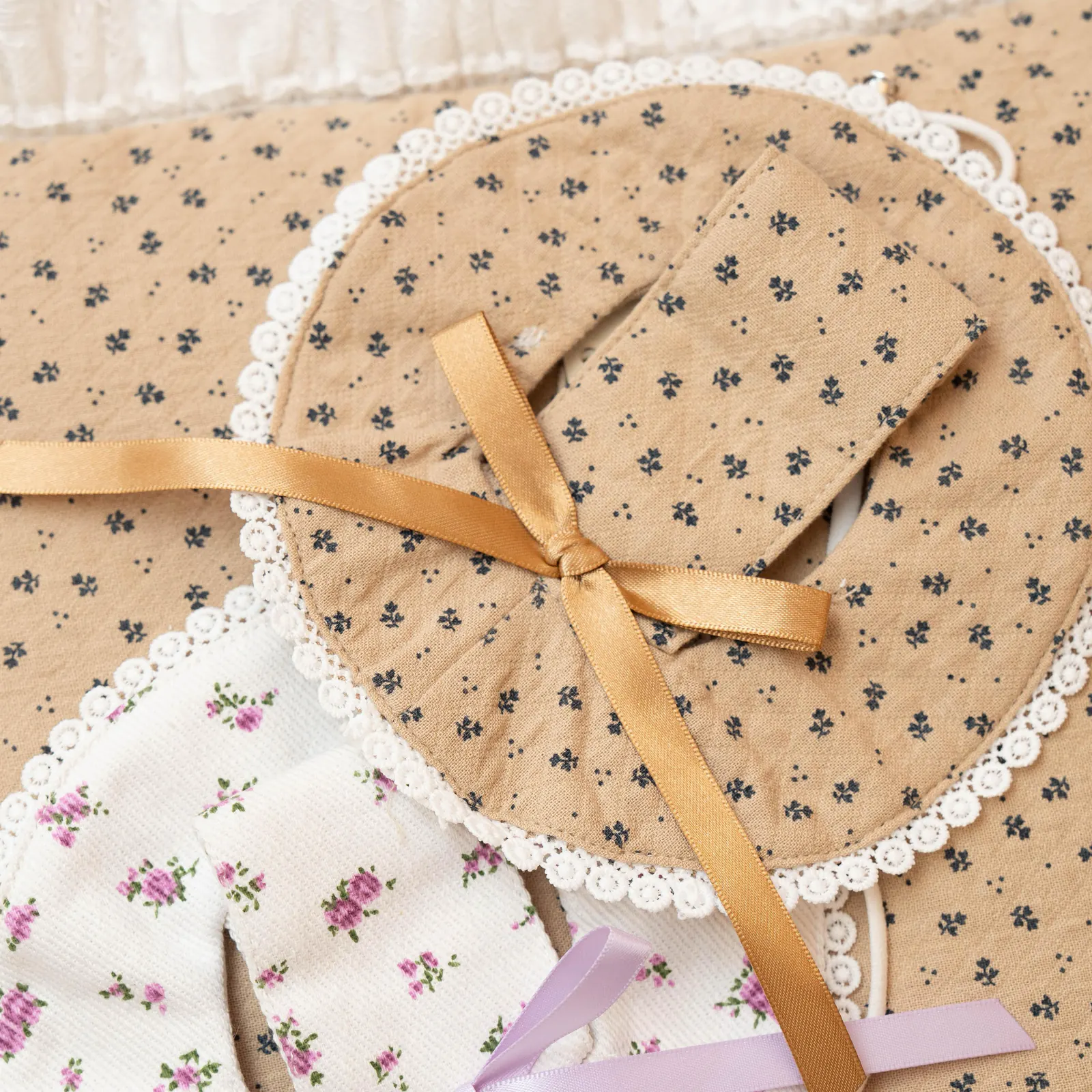 Ditsy Floral Pet Hat · 24347003 product view 4