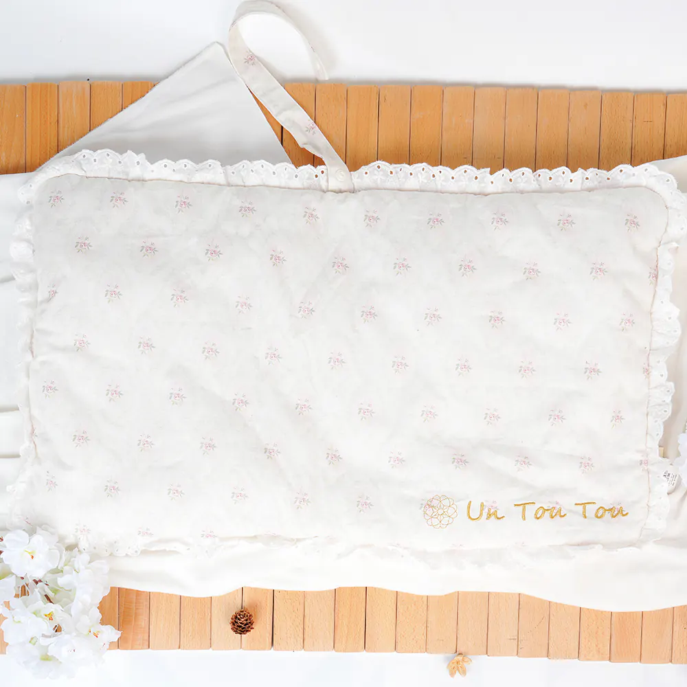 Ditsy Floral Plush Pet Bed · UT257088 product view 2